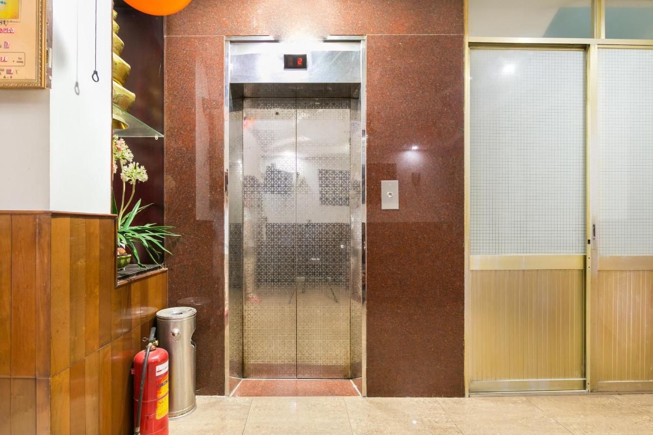 Oyo 369 Minh Anh Hotel Хошимин Екстериор снимка